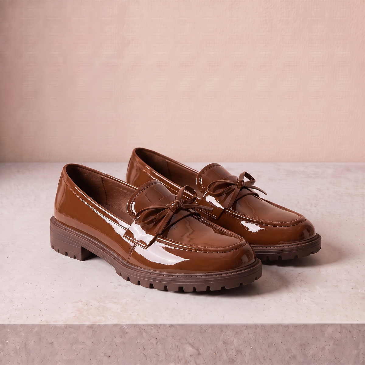 Dames Lakloafers met Strikdetail en Plateauzool