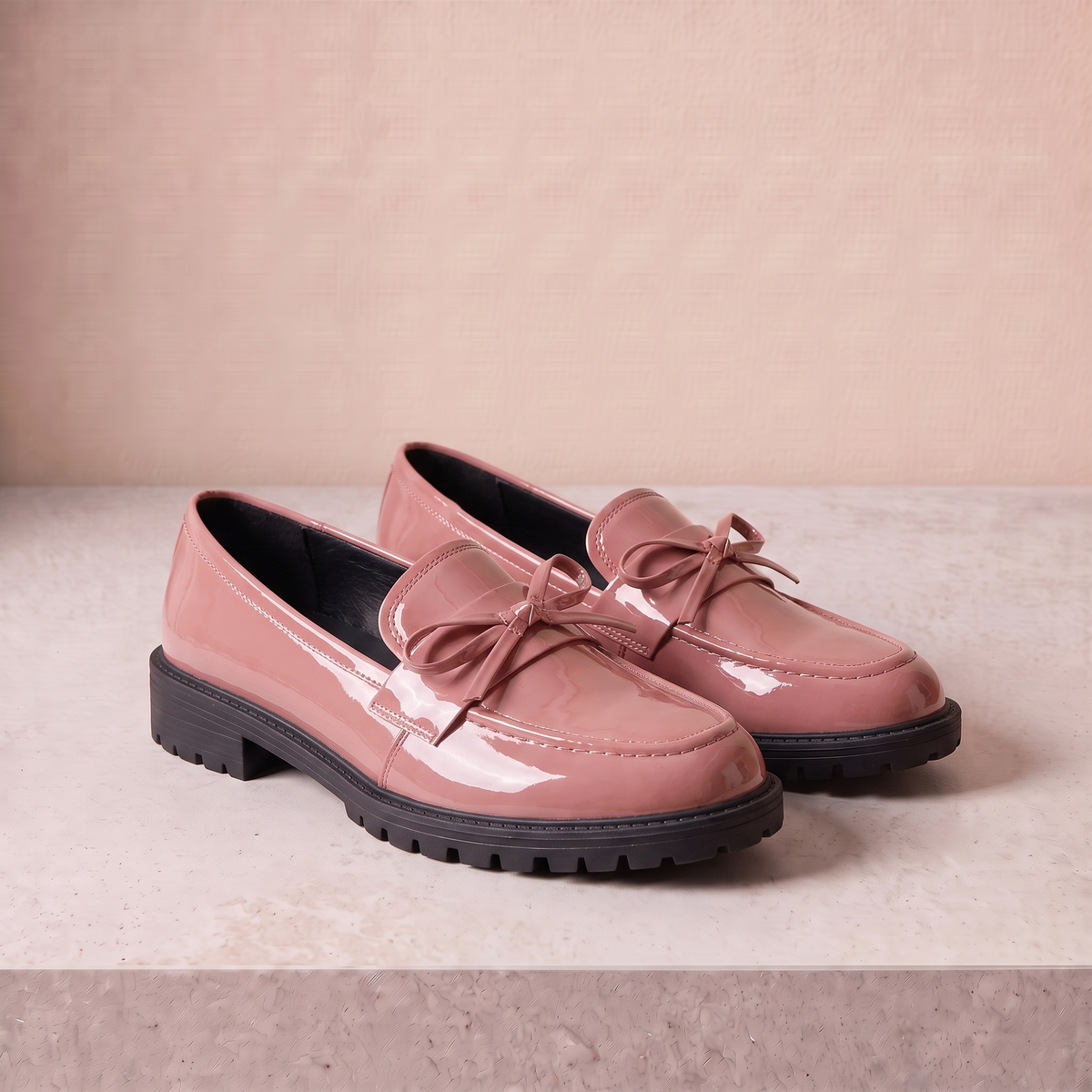 Dames Lakloafers met Strikdetail en Plateauzool