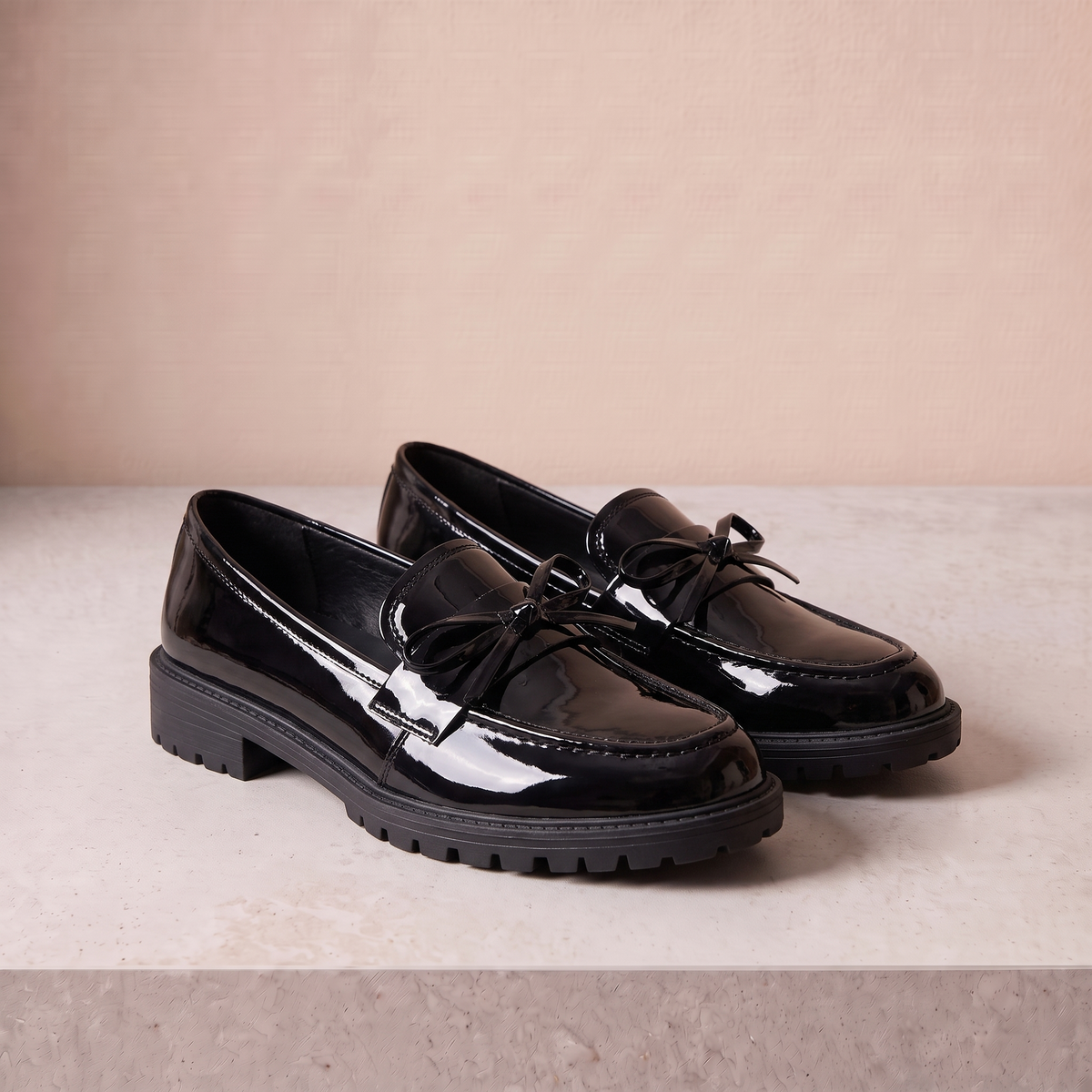 Dames Lakloafers met Strikdetail en Plateauzool